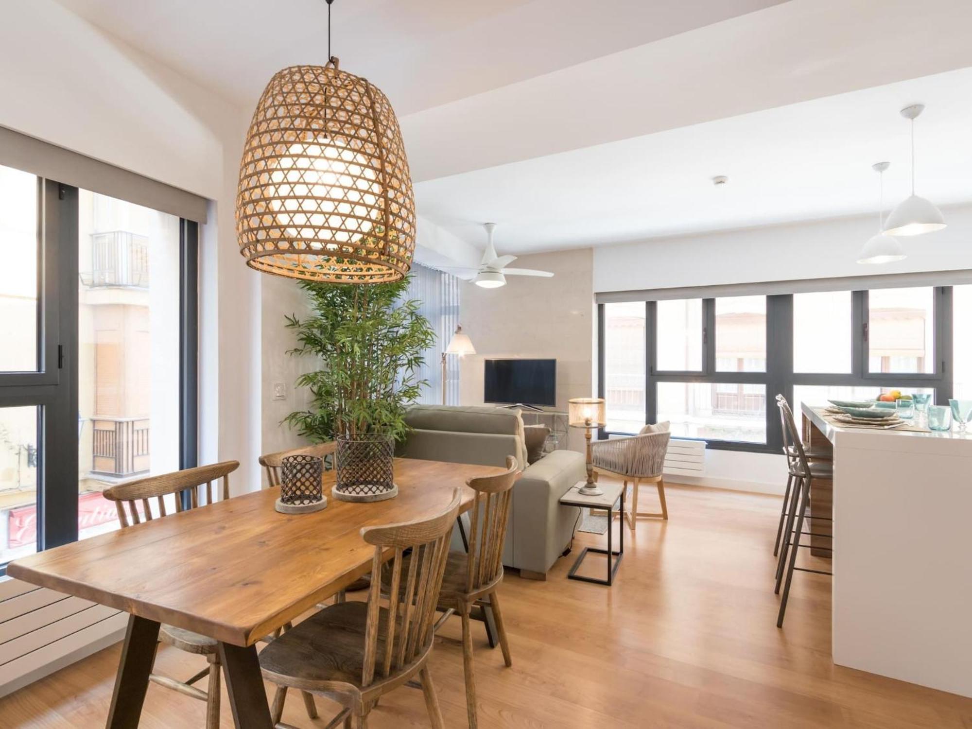Chezmoihomes Plaza Nueva Luxury Apartment *